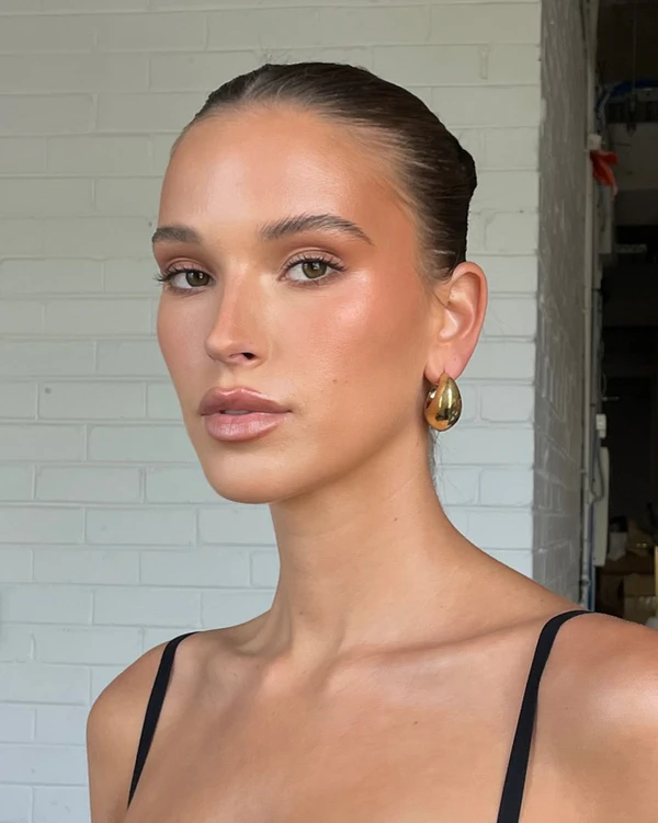 <a href="https://www.instagram.com/p/CxrsuOWP9PU/">Rachelle Facelo</a>
