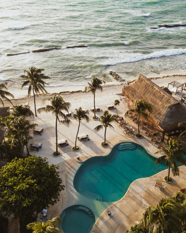 <a href="https://www.instagram.com/viceroyrivieramaya/p/DP-E07-Ch9R/" target="_blank" rel="noopener noreferrer">Viceroy Riviera Maya</a>