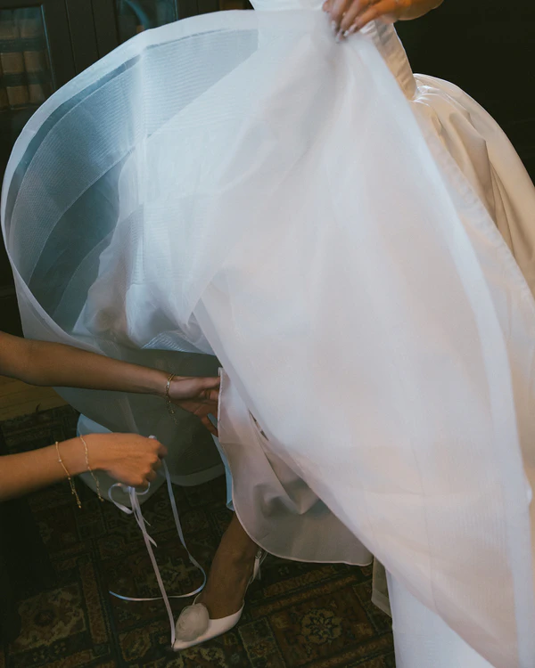45 Must-Save Getting Ready Wedding Photos That Capture the Magic