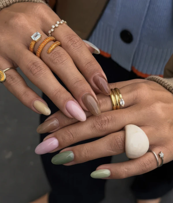 <a href="https://www.instagram.com/chummy.nails/">Chummy Nails</a>