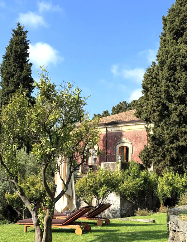 <a href="https://www.instagram.com/p/DKEx5mAIxUV/?hl=en&img_index=1">Monaci delle Terre Nere</a>