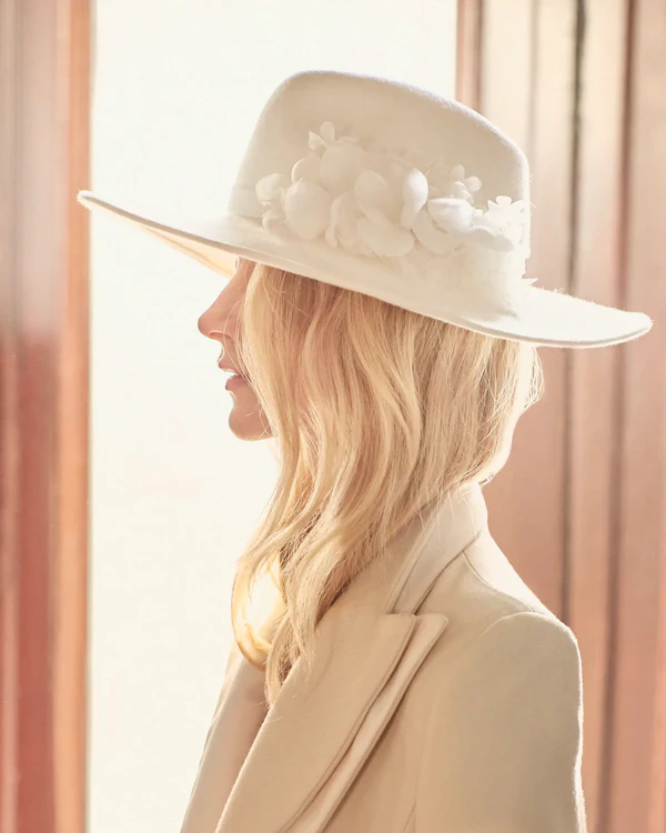 Where to Find Bridal Hats: 10 Elegant Options