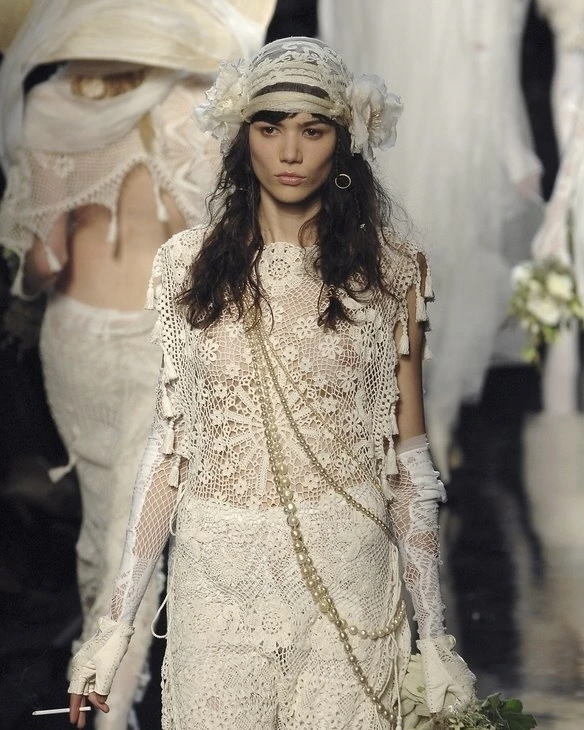 The Boho Revival: 40 Bohemian Wedding Dresses & Accessories for the Modern Bride