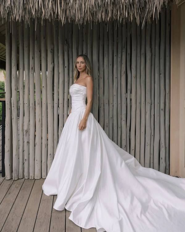 A Tropical Black-Tie Beach Wedding Weekend in Hawaii