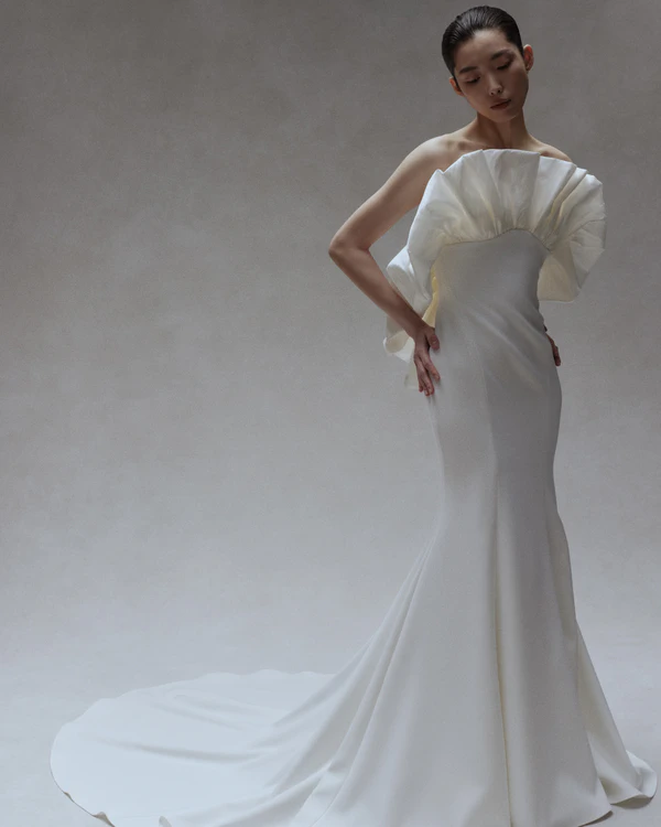 30 Breathtaking Bridal Dresses Perfect for a Wedding in Spain