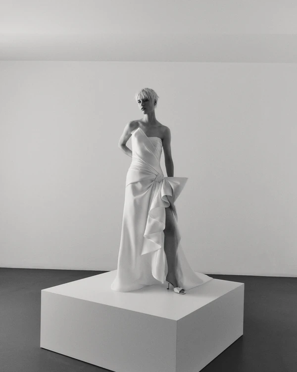 Viktor & Rolf Mariage Unveils Fall 2026 Bridal Collection