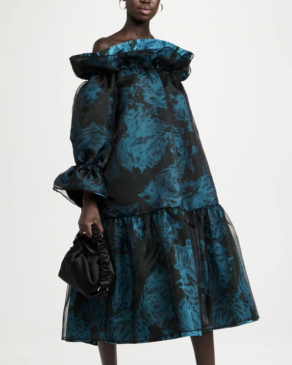How to Dress Up If You Are the Mother of the Groom