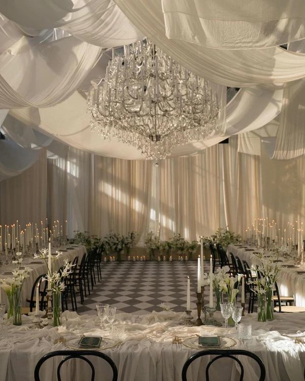 40 Creative Reception Table Layouts for Every Wedding Style