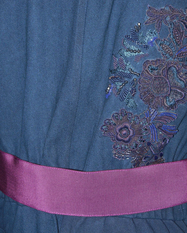 <a href="https://www.instagram.com/p/DaIsgwkDBmv/?img_index=4">Dries Van Noten</a>