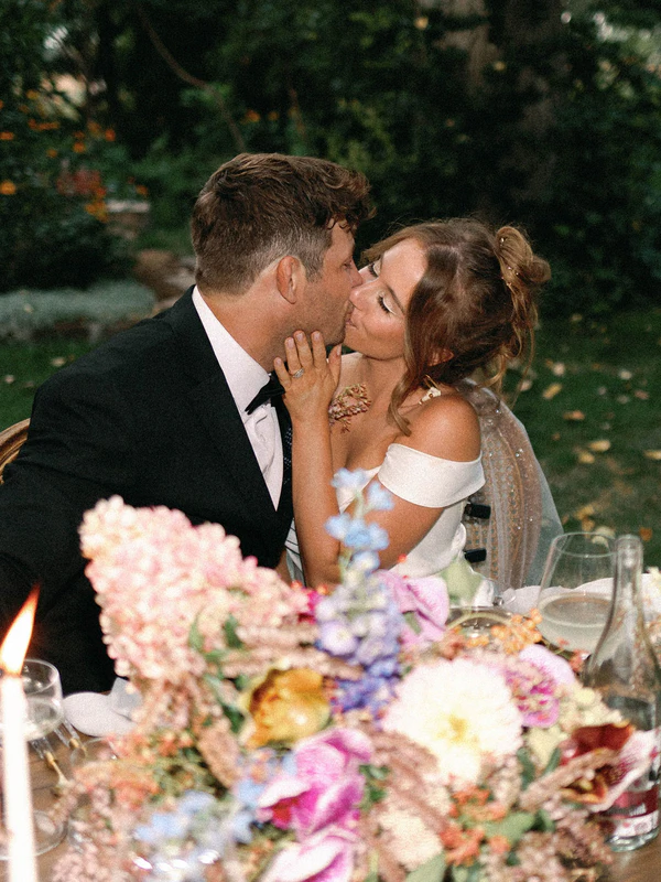 An Authentic Garden Wedding Editorial — photo 14