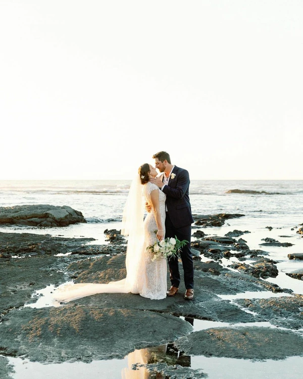 15 Best Wedding Photographers in Hawaii