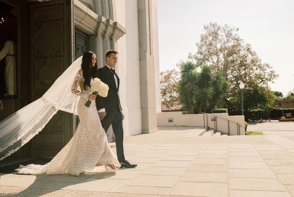Sarah & Devin: classic black tie wedding in California — photo 11
