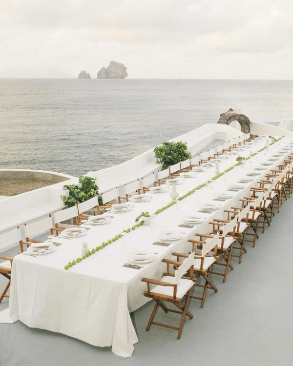 A Minimalist Seaside Wedding on the Breathtaking Island of Panarea, Sicily — photo 2