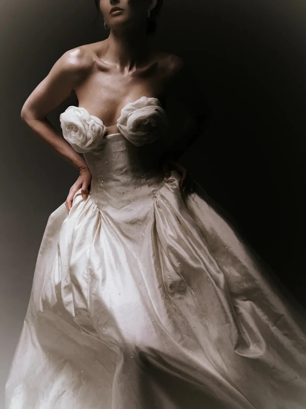 <a href="https://www.instagram.com/p/DXW4E9HkYTg/?img_index=1">Bretagne Studio</a>