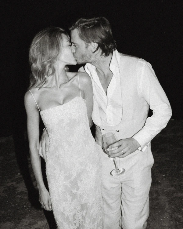 An Intimate Menorca Quarry Wedding with Avant-Garde Design & Vintage Bridal Looks