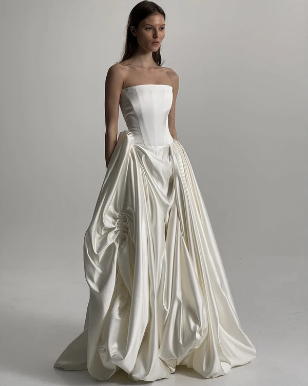 30 Breathtaking Bridal Dresses Perfect for a Wedding in Spain