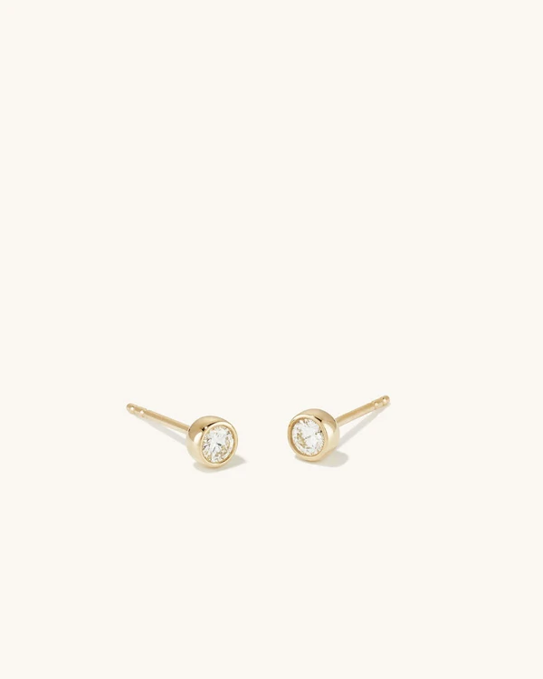 Minimalist Earrings to Compliment Your Wedding Look