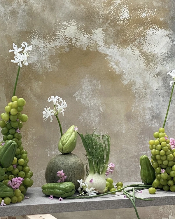 35 Artistic Fruit & Vegetable Centerpiece Arrangements