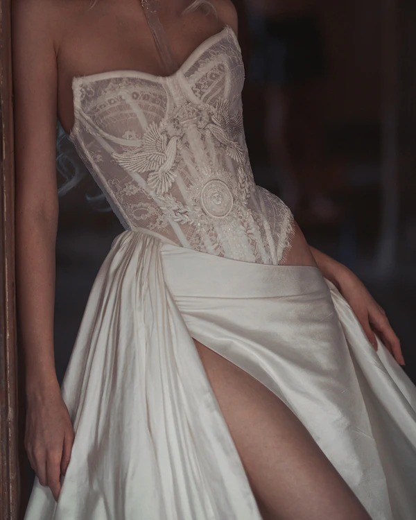 The Chicest Trends from the Spring '25 Bridal Collections