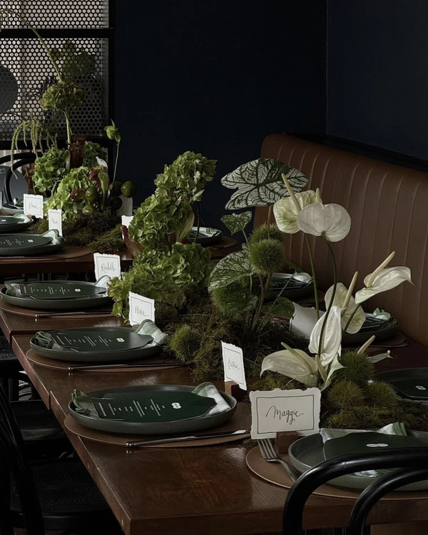 Trend: Overgrown Foliage Installations