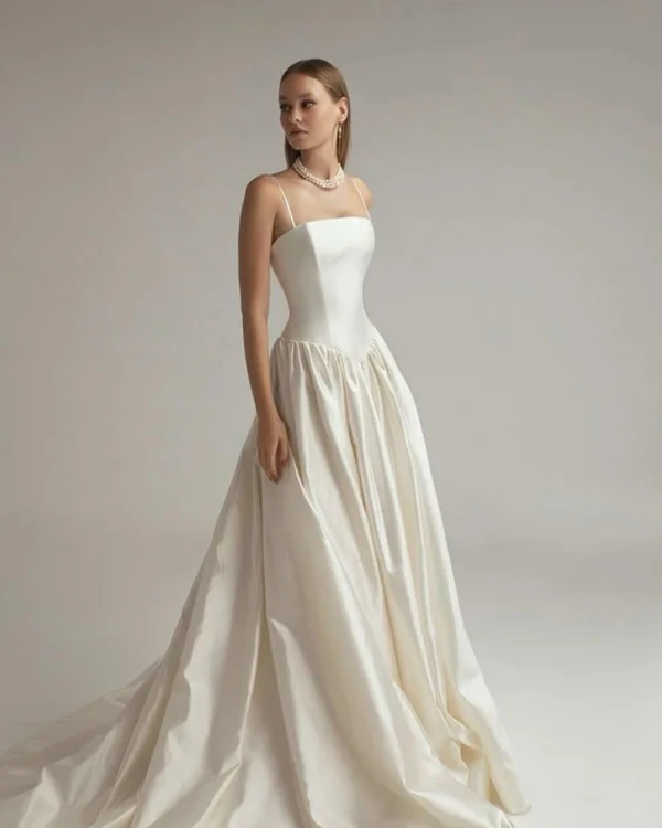 The Best Bridal Accessories for Every Wedding Dress Neckline
