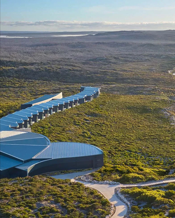 <a href="https://southernoceanlodge.com.au/lodge/#architecture-and-design">Southern Ocean Lodge</a>