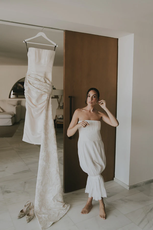 Pastel Florals, Golden Arches & a Dance-Filled Night at This Menorca Quarry Wedding