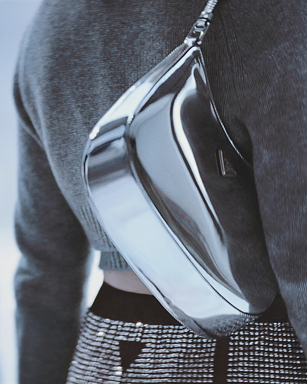 Trendy Metallic Bags to Complement Your Bridal Look