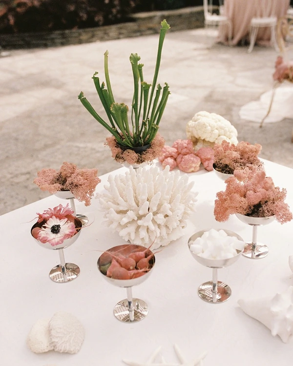 A Vibrant Mermaid-Inspired Wedding in the Basque Country — photo 2