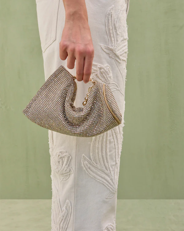 30 Stunning Bridal Clutches for Your Wedding Day Style