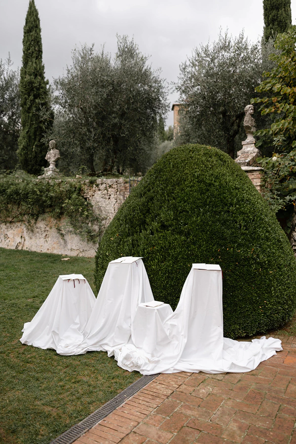 A Romantic Black-Tie Wedding Weekend at Villa Cetinale in Tuscany