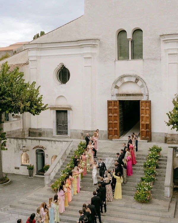 Is Asking Friends and Family to Help with Your Wedding a Good Idea?