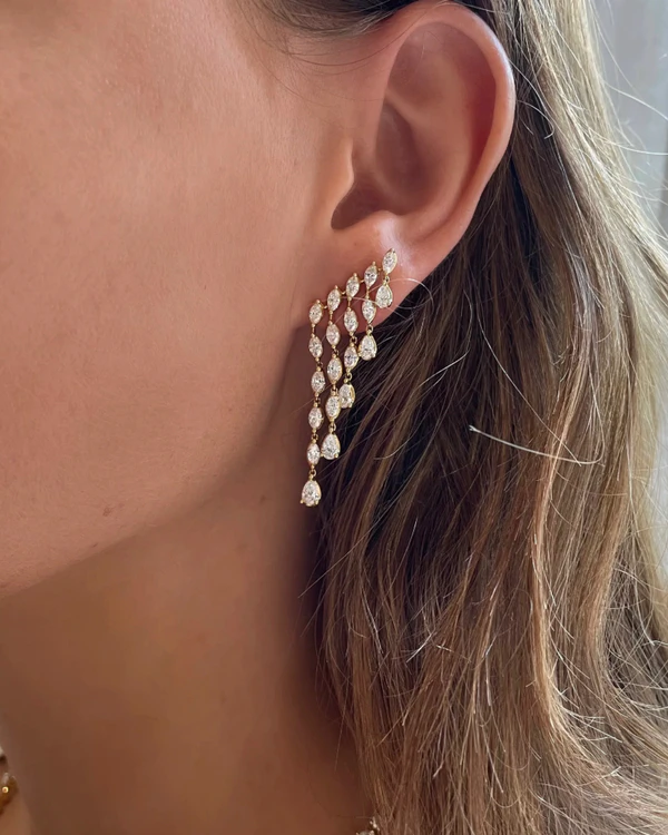 The Best Bridal Accessories for Every Wedding Dress Neckline