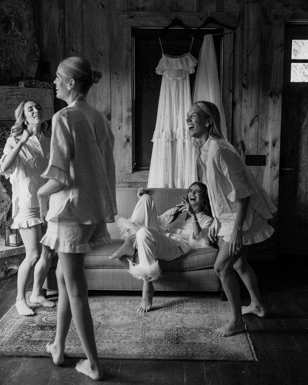45 Must-Save Getting Ready Wedding Photos That Capture the Magic