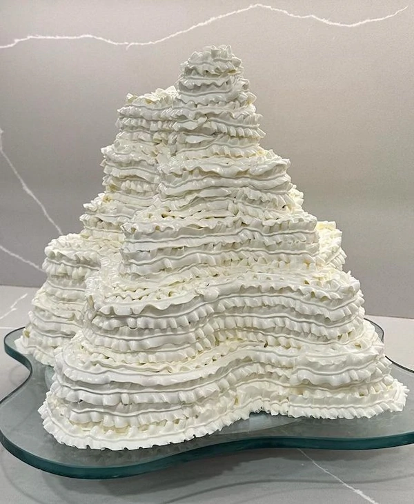 10 Summer Wedding Cake Trends
