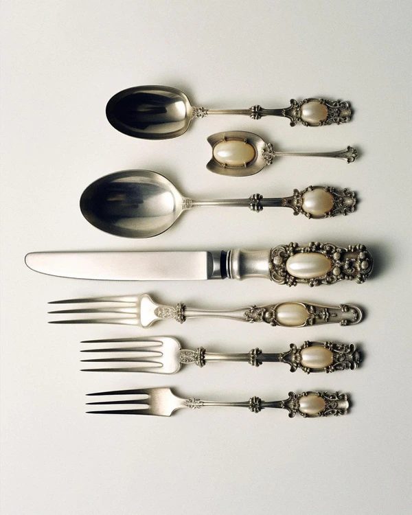 30 Artisanal Flatware Ideas to Inspire Your Tablescape