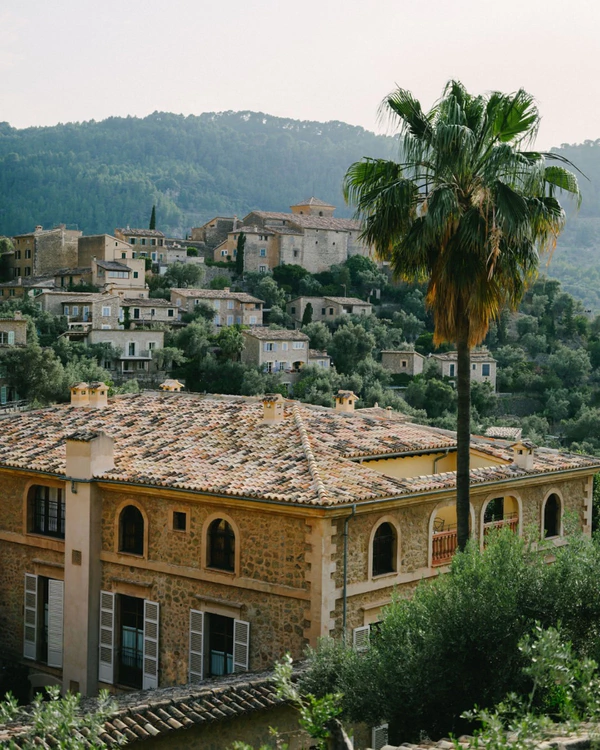 <a href="https://www.instagram.com/p/DXmAXbPCDSU/?img_index=1">La Residencia, A Belmond Hotel</a>