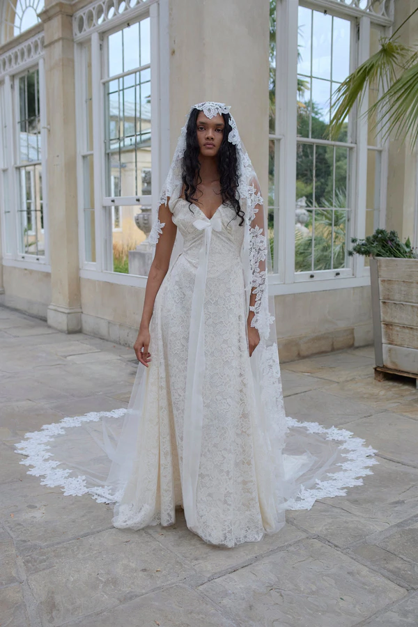 <a href="https://www.instagram.com/viviennewestwood/">Vivienne Westwood</a>, Photography: <a href="https://www.instagram.com/benjamintayl0r/">Ben Taylor</a>