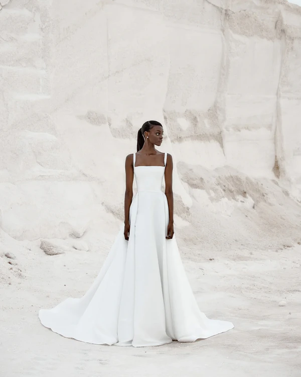 Wedding Dress Styles for Broad Shoulders