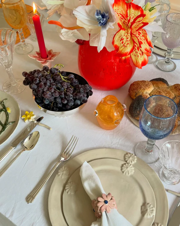 40 Place Settings Trends in 2025 to Transform Your Wedding Table