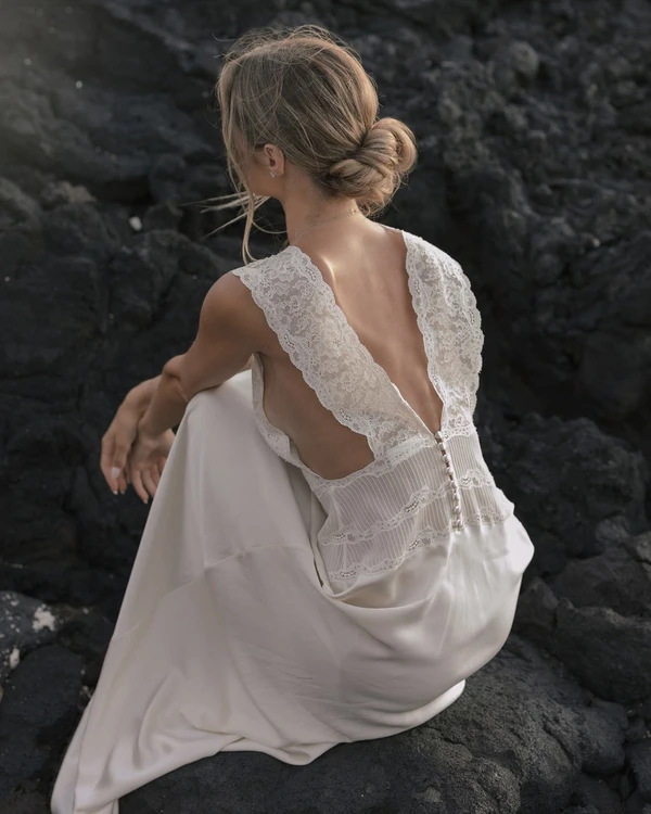 A Tropical Black-Tie Beach Wedding Weekend in Hawaii