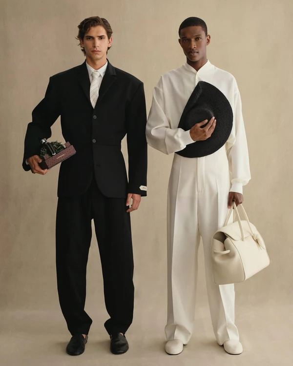 <a href="https://www.instagram.com/p/DLnM2ZltTQI/?img_index=4">Jacquemus</a>