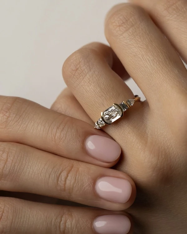 30 Expert Tips for Diamond Engagement & Wedding Ring Shopping