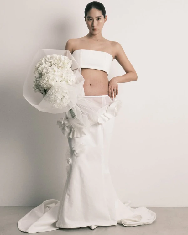 <a href="https://www.instagram.com/nueque.atelier/p/DUFpar7EdWT/?img_index=2">Nueque</a>, Photography: <a href="https://www.instagram.com/josunghyunn/">Josunghyun</a>