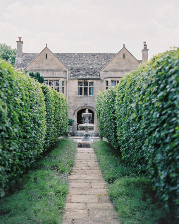 Wedding Gift Etiquette 101: Everything Guests Should Know