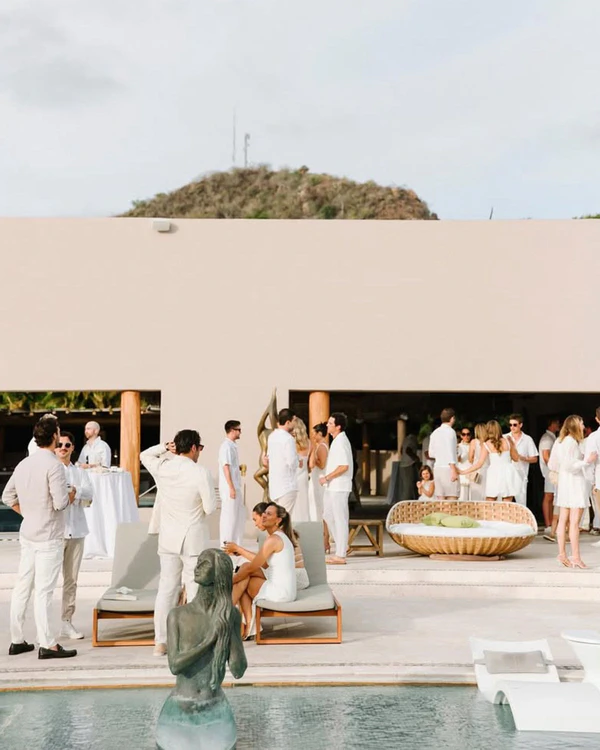 <a href="https://www.instagram.com/fspuntamita/?hl=en">Four Seasons Resort Punta Mita</a>, Photography: <span style="text-decoration: underline;"><a href="https://www.instagram.com/samsonova.photo/p/DVqxVpTkZsv/?hl=en&amp;img_index=5">Samsonova Photo﻿</a></span>