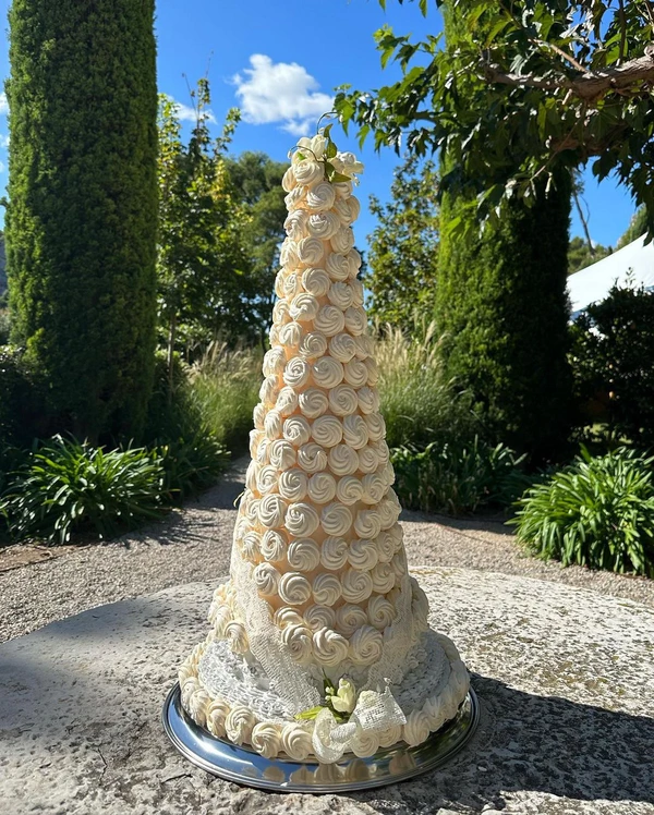 Trend: Croquembouche Wedding Desserts