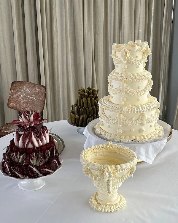 10 Summer Wedding Cake Trends