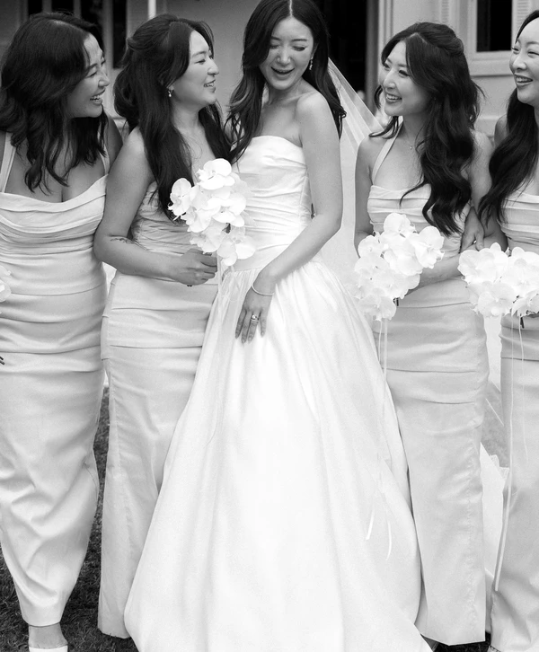 An Elegant Garden Wedding with a Traditional Korean Twist