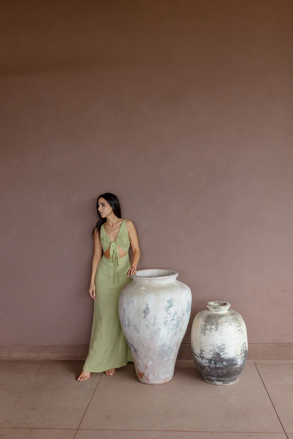 Stylish Beach Wedding Editorial